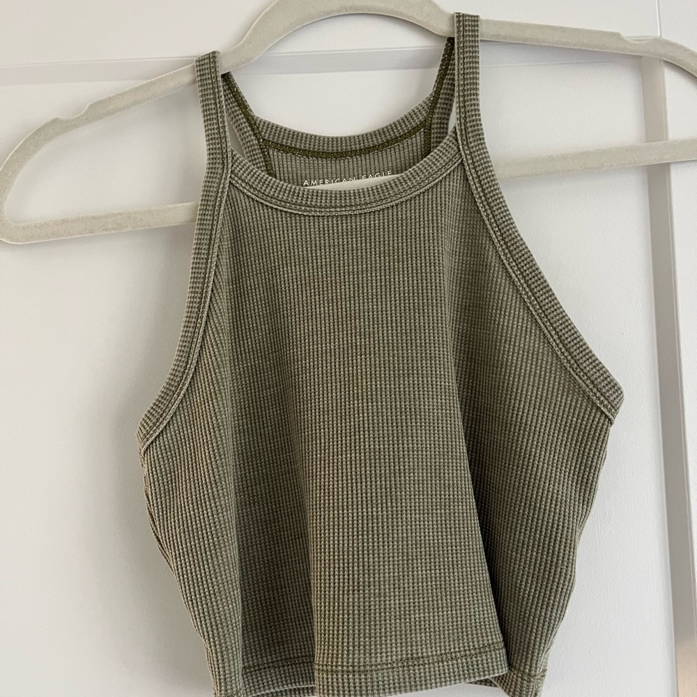 American Eagle crop top